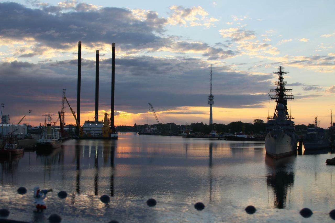Kapitanswohnung Kaiser Wilhelm Brucke Wilhelmshaven Exteriér fotografie